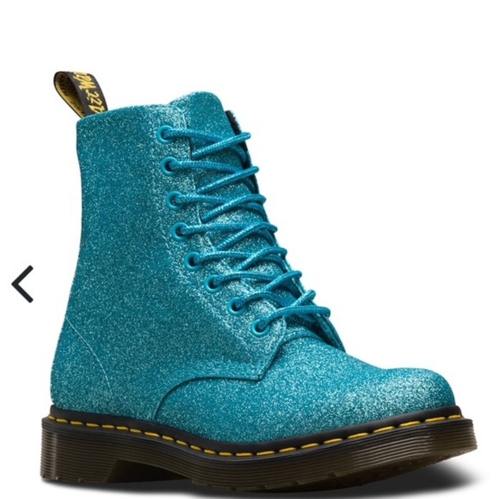 Dr. Martens  Pascal glitter boot. Blue.